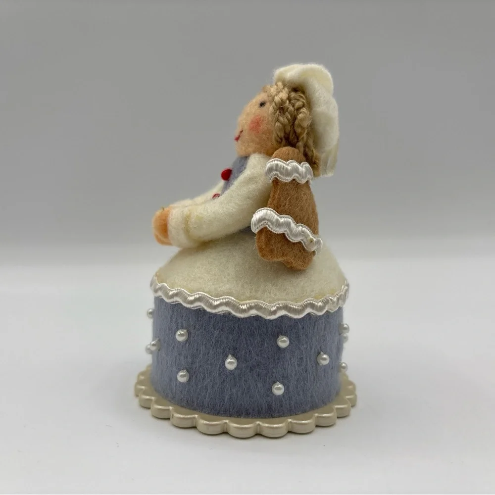 Hallmark Keepsake 2012 Sweet Angel‎ Cake Christmas Tree Ornament Handcrafted